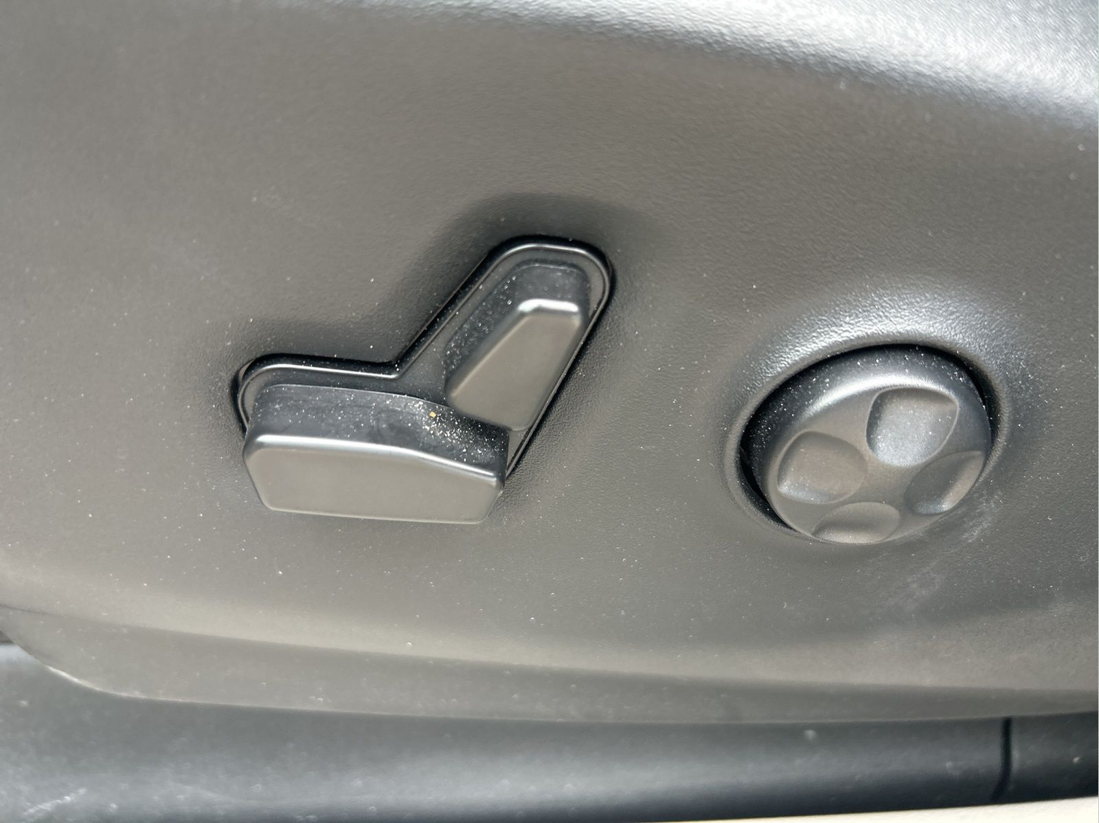 Used 2023 Chrysler Pacifica - photo 28