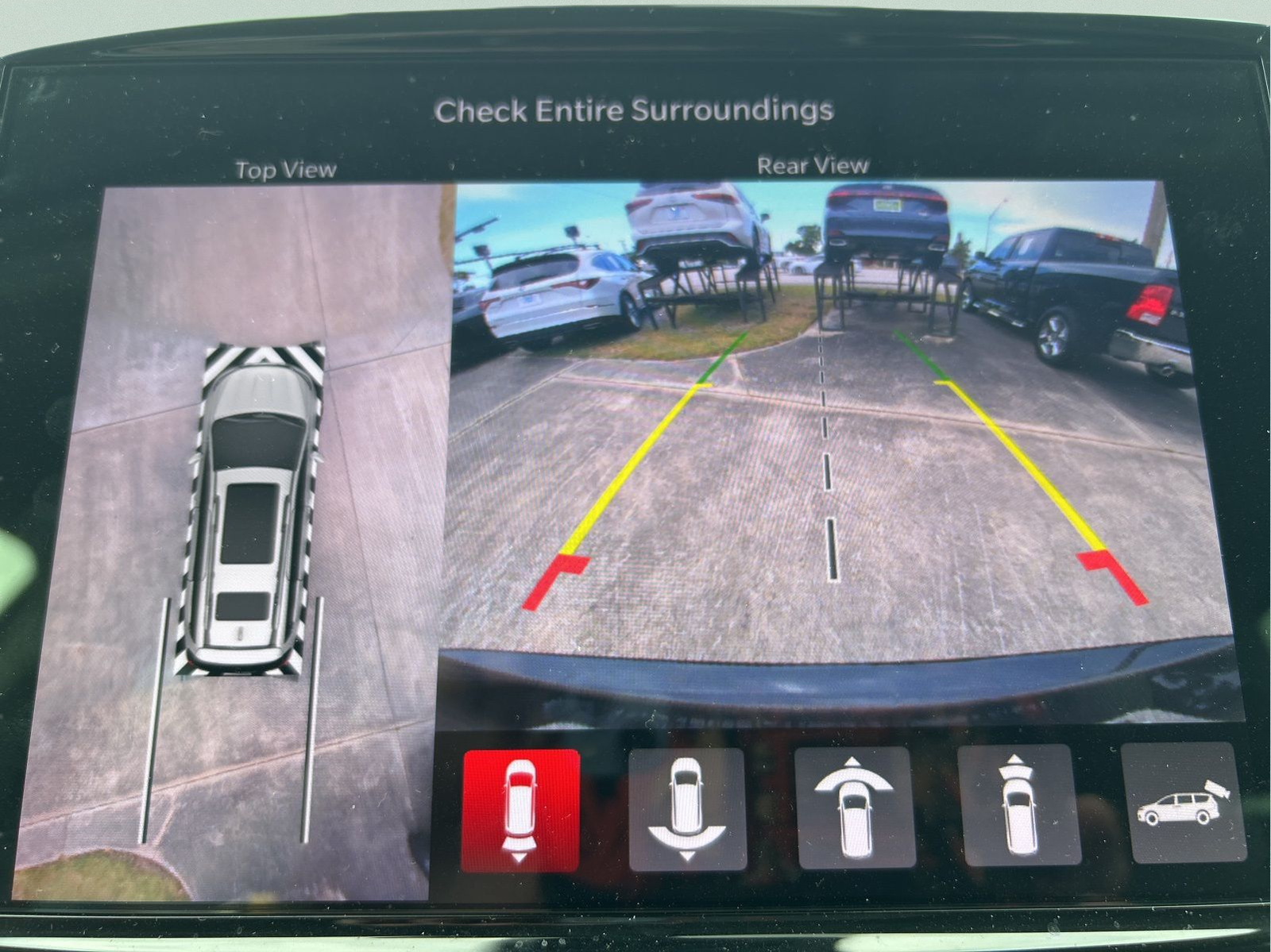 Used 2023 Chrysler Pacifica - photo 30