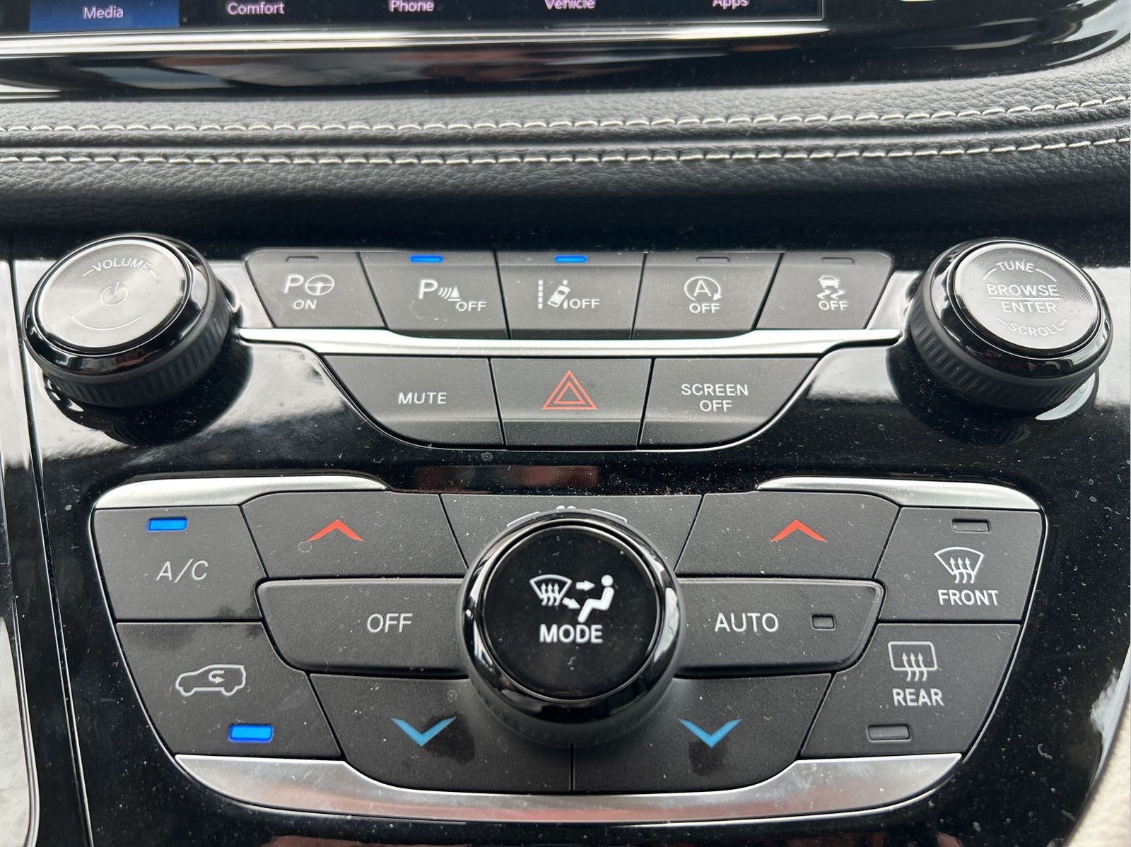 Used 2023 Chrysler Pacifica - photo 31