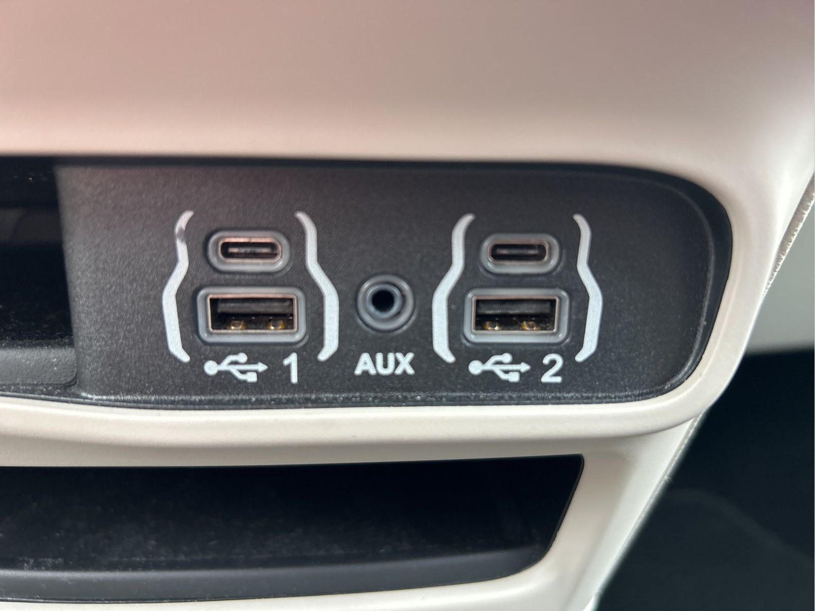 Used 2023 Chrysler Pacifica - photo 32
