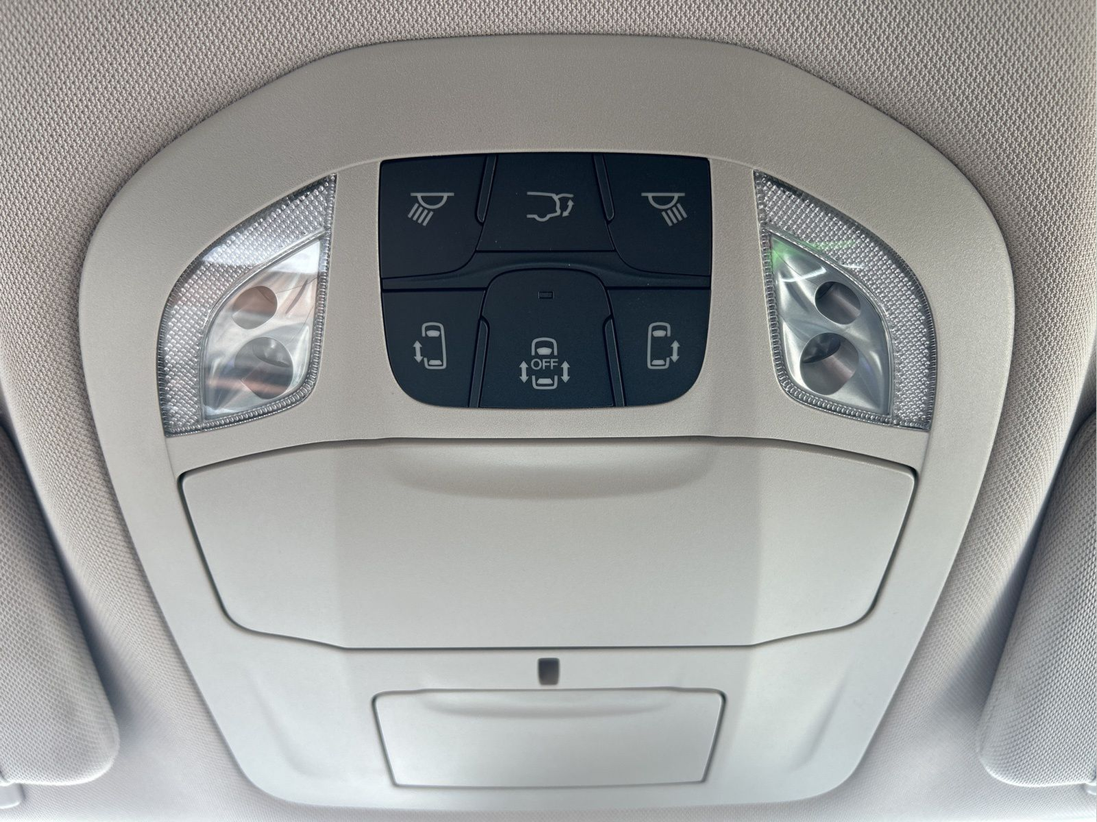 Used 2023 Chrysler Pacifica - photo 33