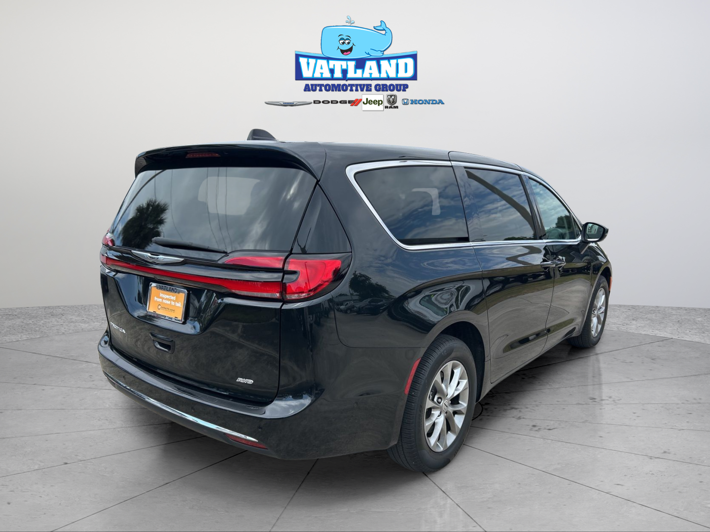 Used 2023 Chrysler Pacifica - photo 7