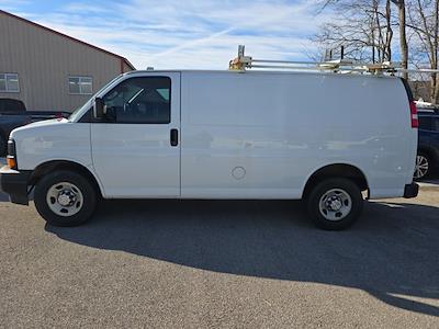 Used 2017 Chevrolet Express 2500 - photo 1