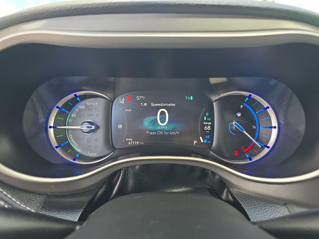 Used 2023 Chrysler Pacifica - photo 15