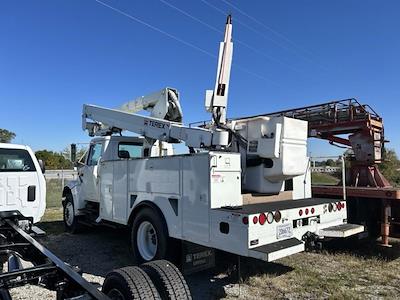 1999 International 4700 4x2 Bucket Truck for sale #679623 - photo 2