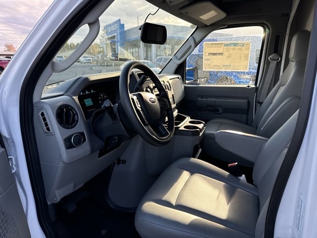 New 2025 Ford E-450 - photo 11