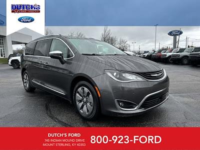 Used 2017 Chrysler Pacifica Platinum Minivan for sale #Q684941 - photo 1