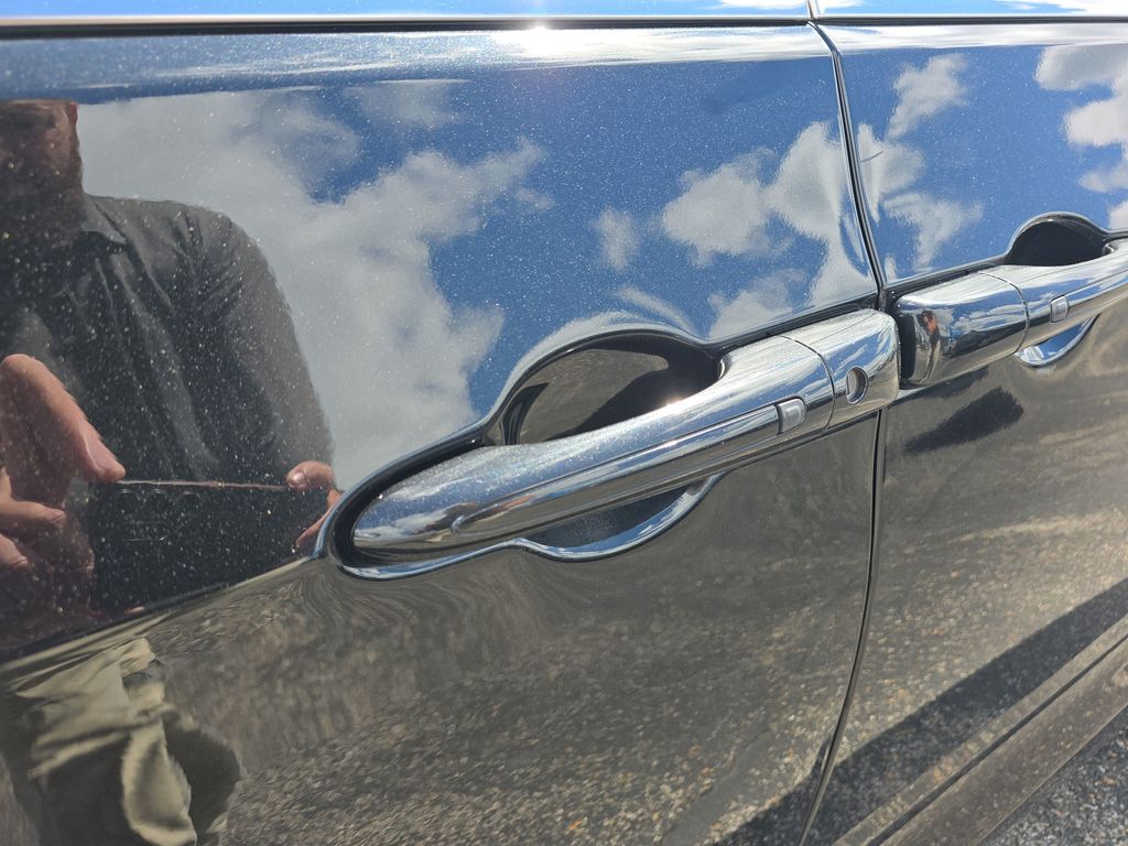 Used 2023 Chrysler Pacifica - photo 13