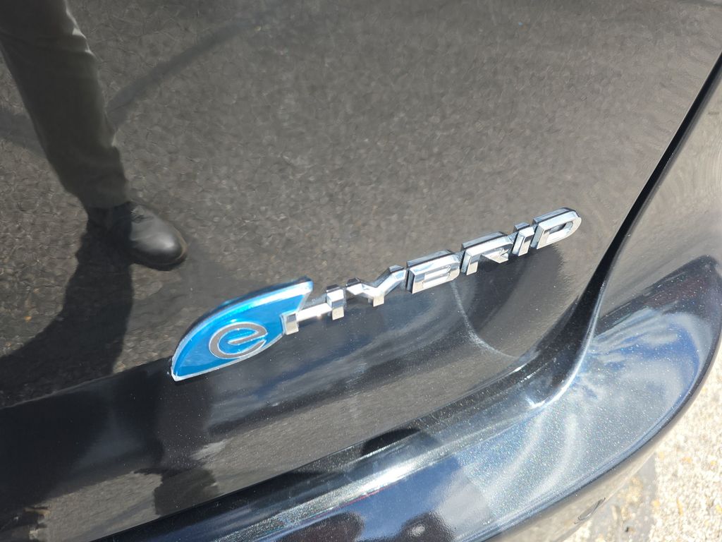 Used 2023 Chrysler Pacifica - photo 15