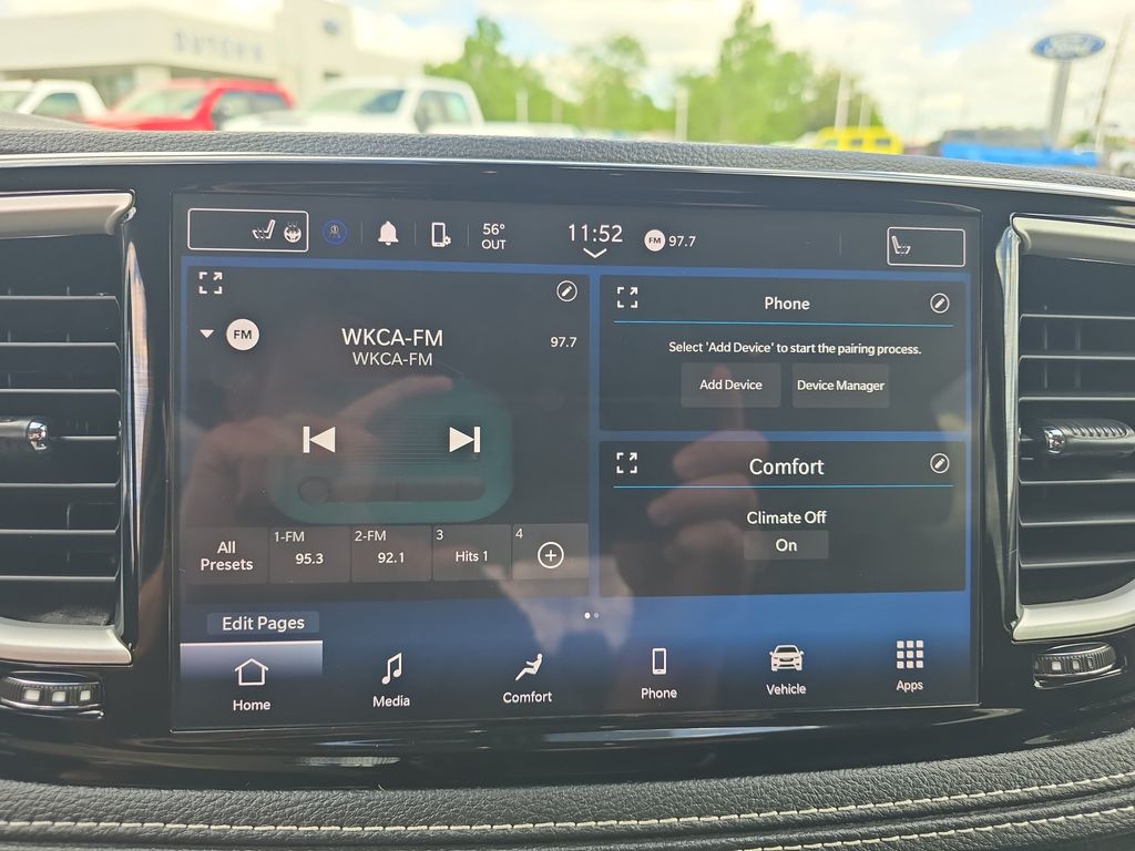 Used 2023 Chrysler Pacifica - photo 29