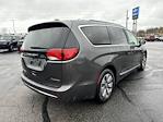 Used 2017 Chrysler Pacifica Platinum Minivan for sale #Q684941 - photo 2
