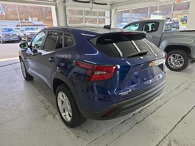 2024 Chevrolet Trax FWD SUV for sale #23WG83A - photo 2