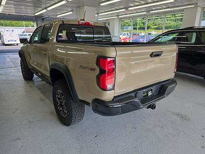 2024 Chevrolet Colorado Crew Cab 4WD Pickup for sale #25C342A - photo 2