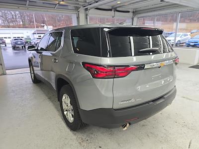 Used 2023 Chevrolet Traverse - photo 1