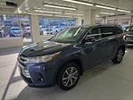 Used 2018 Toyota Highlander SE for sale #26G35A - photo 2
