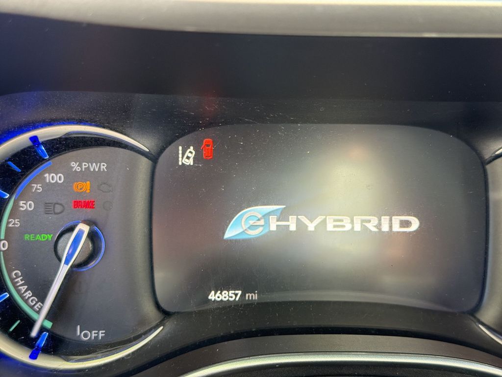 Used 2023 Chrysler Pacifica - photo 12