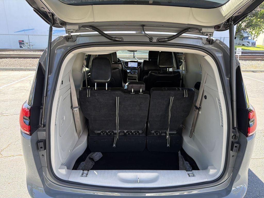 Used 2023 Chrysler Pacifica - photo 21