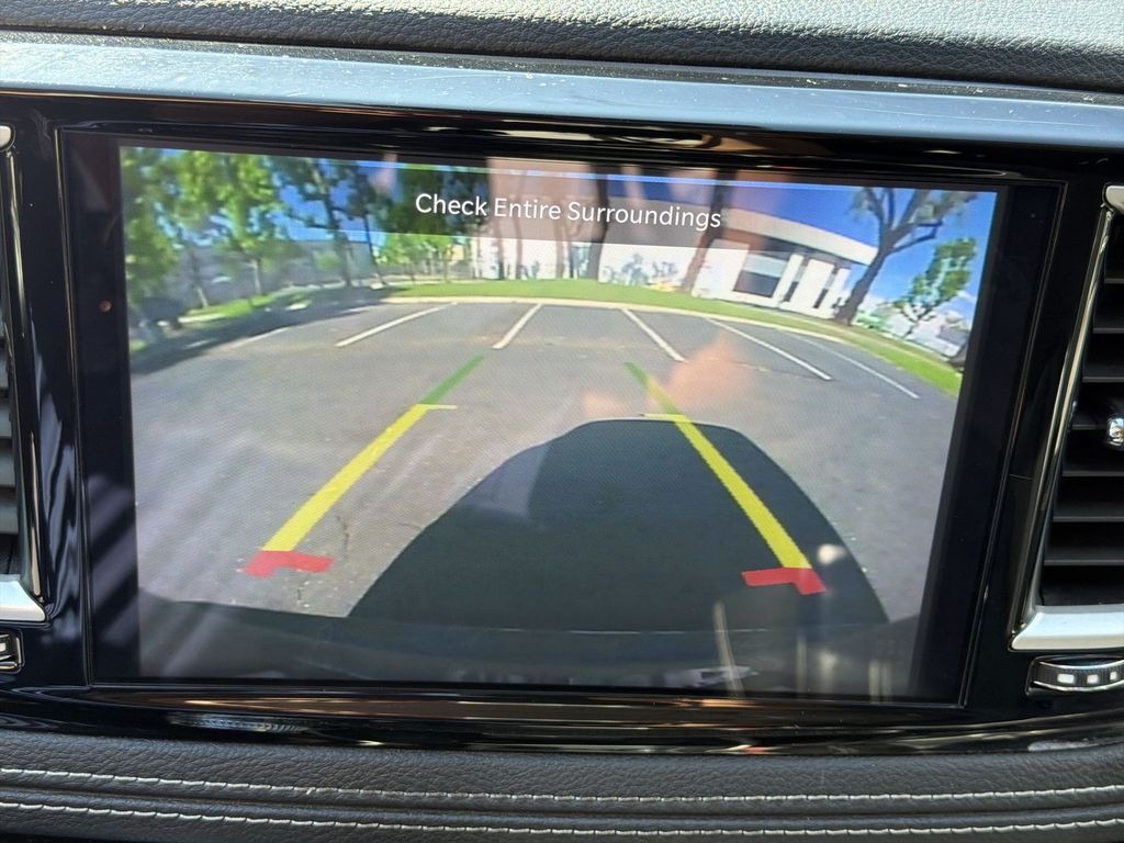 Used 2023 Chrysler Pacifica - photo 24