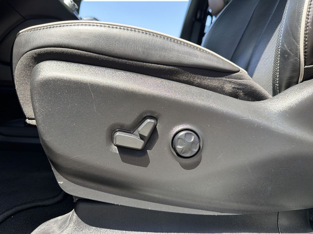 Used 2021 Chrysler Pacifica - photo 16