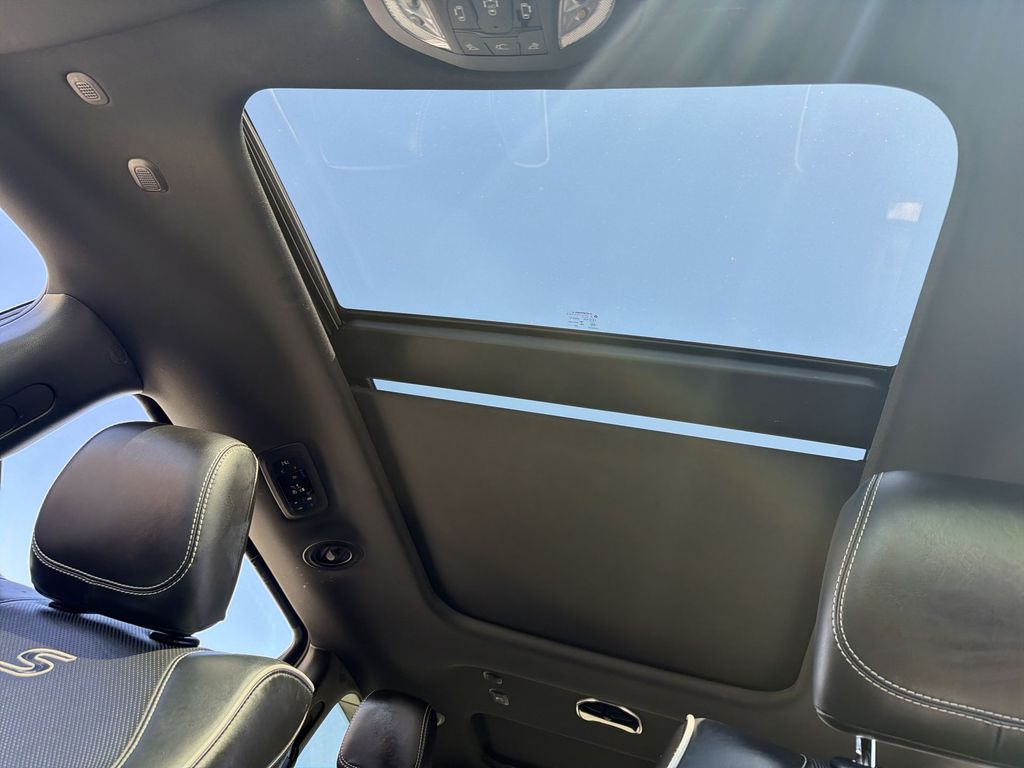 Used 2021 Chrysler Pacifica - photo 18