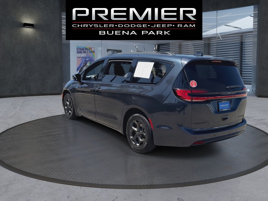 Used 2021 Chrysler Pacifica - photo 8