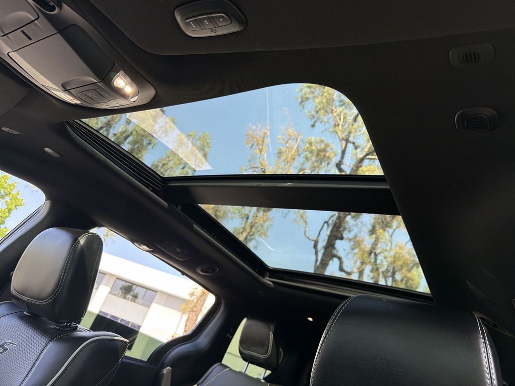 Used 2022 Chrysler Pacifica - photo 18