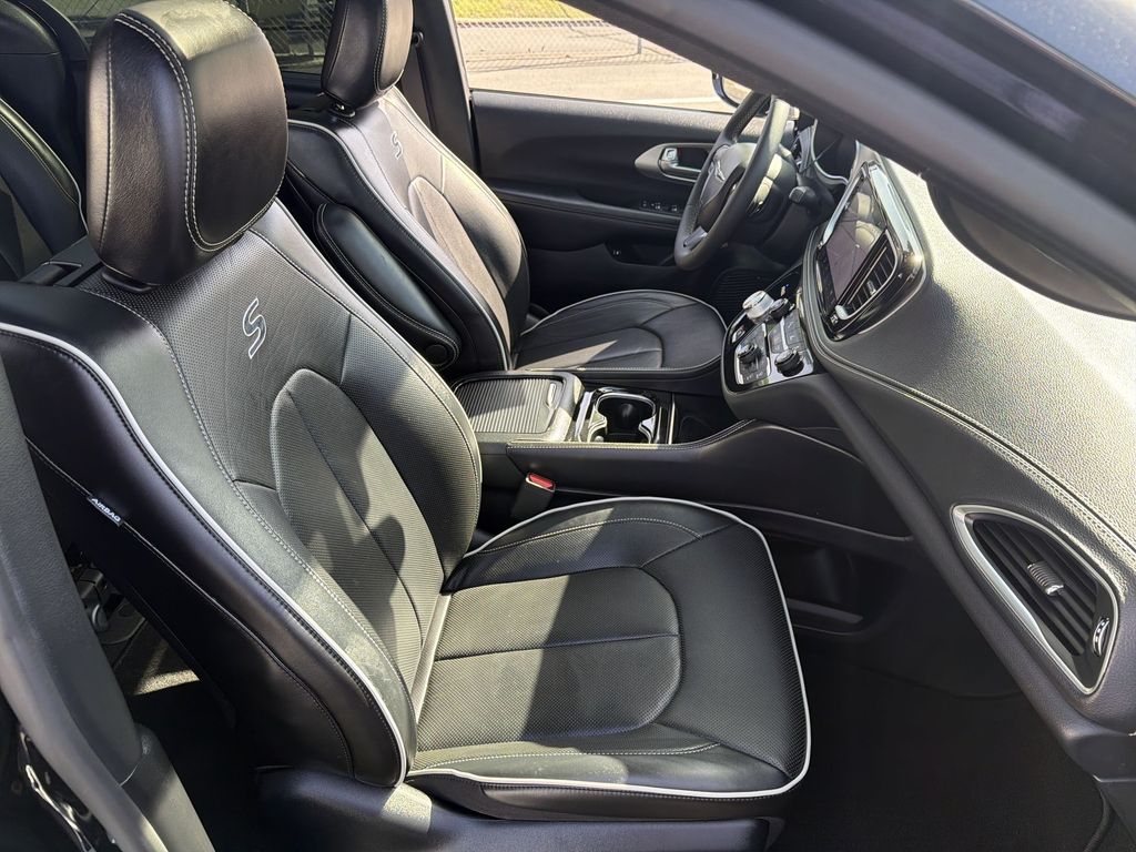 Used 2022 Chrysler Pacifica - photo 29