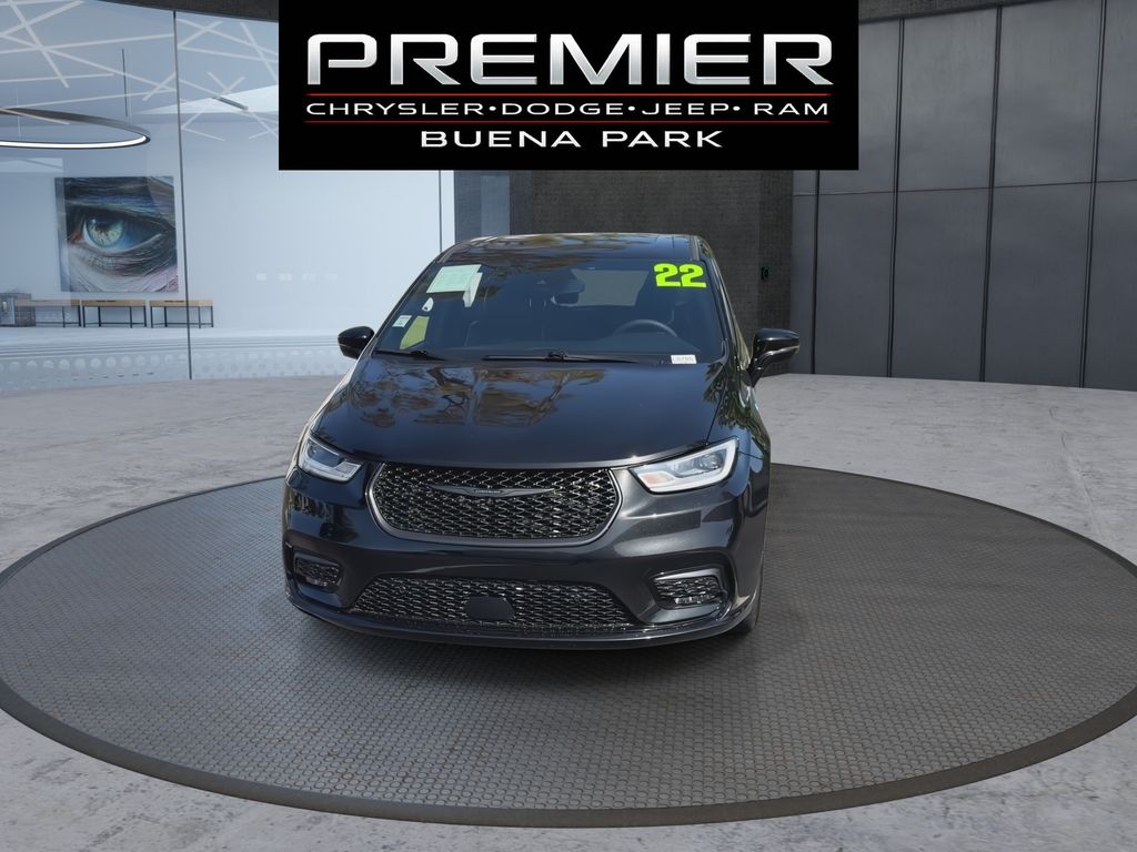 Used 2022 Chrysler Pacifica - photo 5