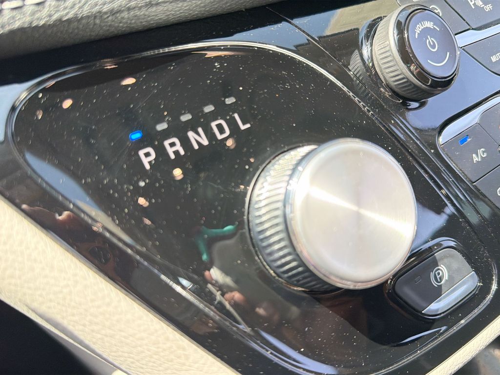 Used 2023 Chrysler Pacifica - photo 24