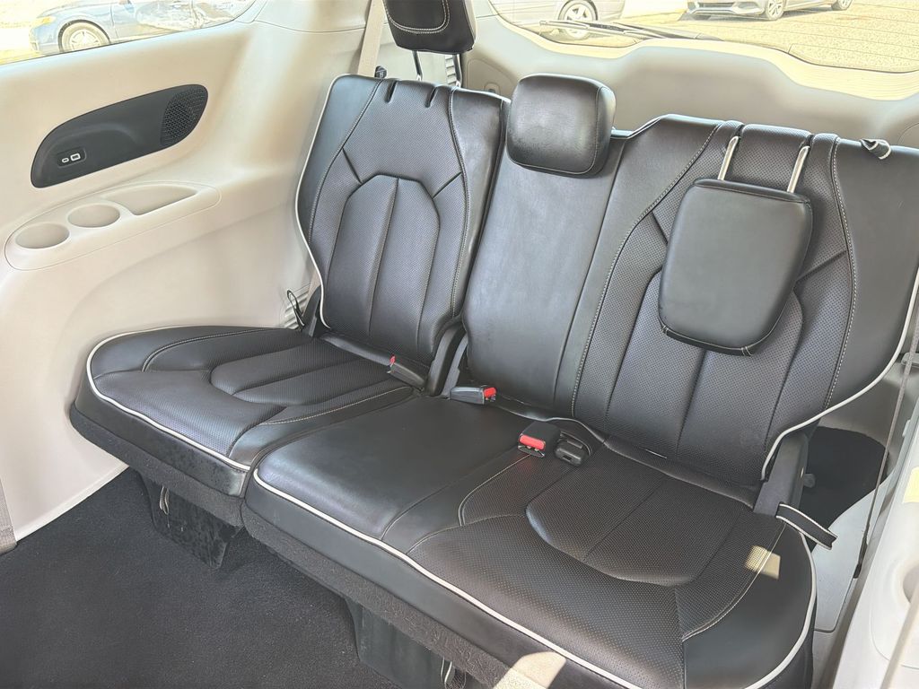 Used 2023 Chrysler Pacifica - photo 28