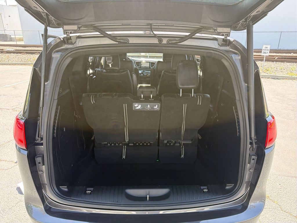 Used 2020 Chrysler Pacifica - photo 22