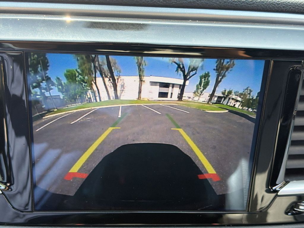 Used 2020 Chrysler Pacifica - photo 25