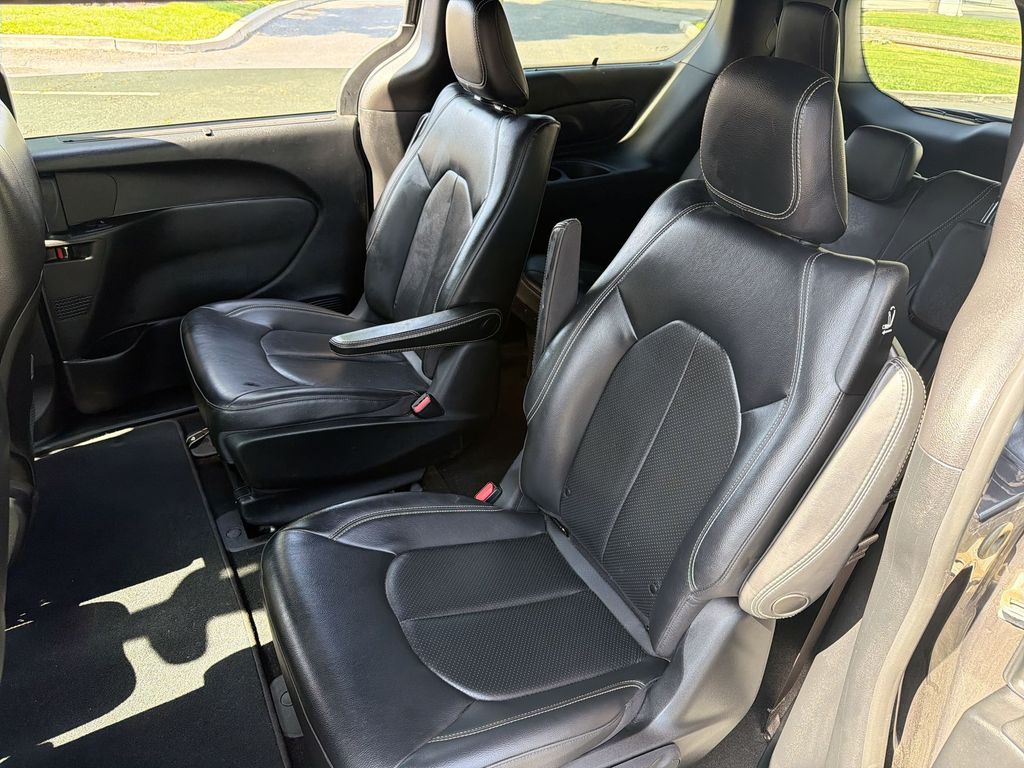 Used 2020 Chrysler Pacifica - photo 26