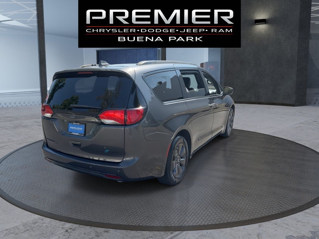 Used 2020 Chrysler Pacifica - photo 10