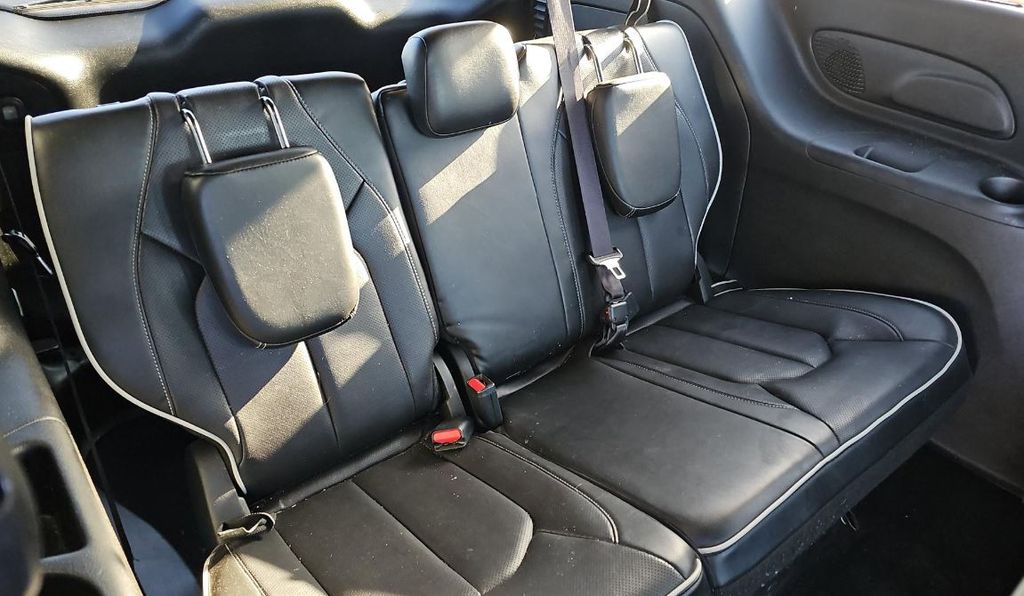 Used 2022 Chrysler Pacifica - photo 13