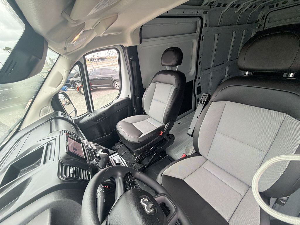 Used 2025 Ram ProMaster 3500 - photo 25