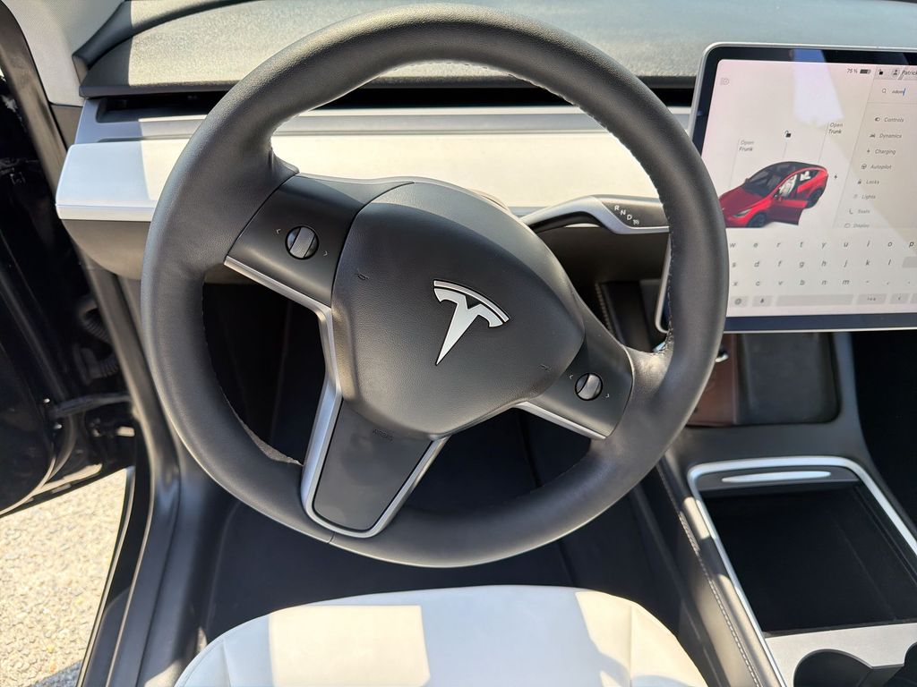 Used 2021 Tesla Model Y - photo 13