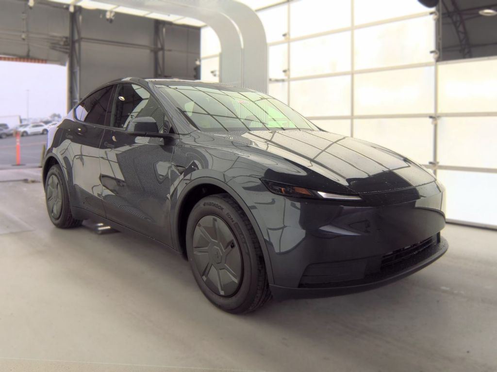 Used 2026 Tesla Model Y - photo 2