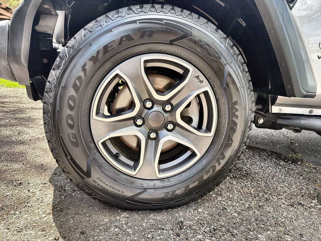 Used 2020 Jeep Wrangler - photo 20