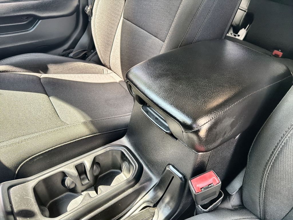 Used 2020 Jeep Wrangler - photo 24