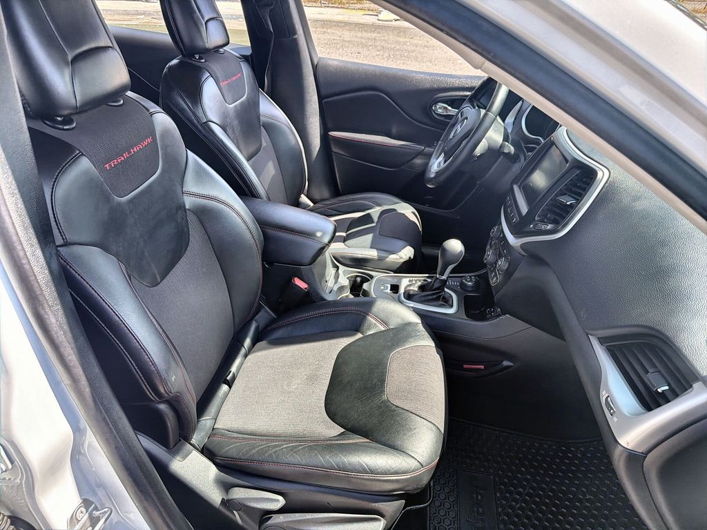 Used 2014 Jeep Cherokee - photo 26