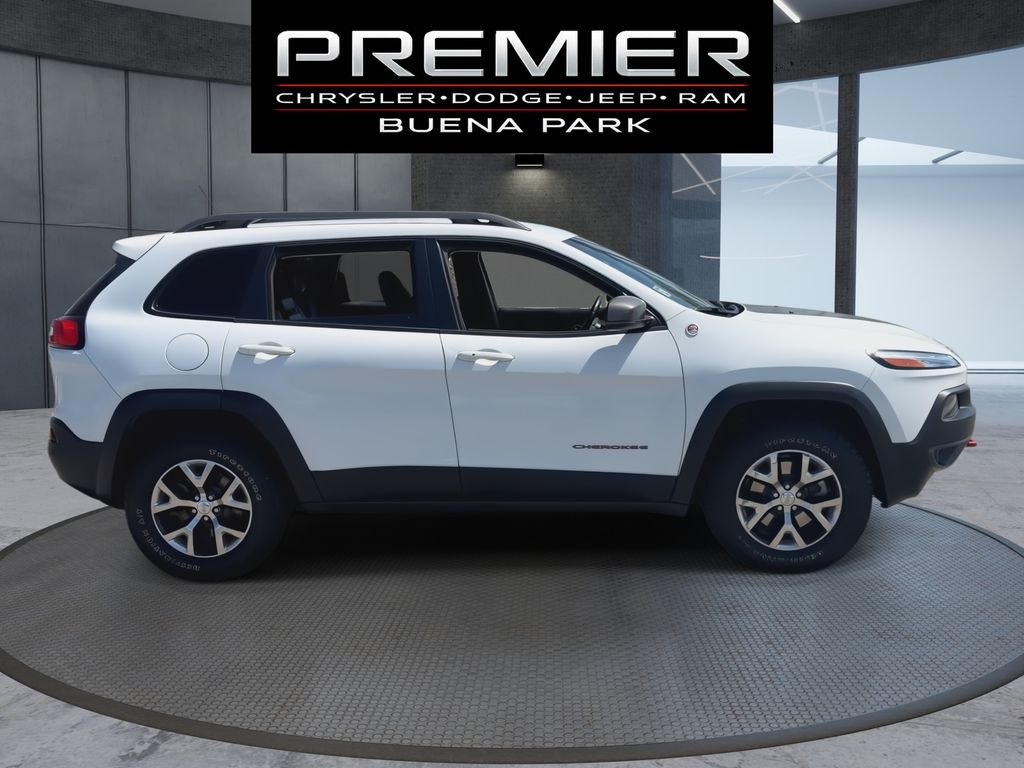 Used 2014 Jeep Cherokee - photo 11