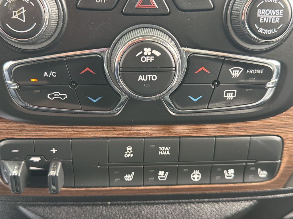 Used 2015 Ram 1500 - photo 18