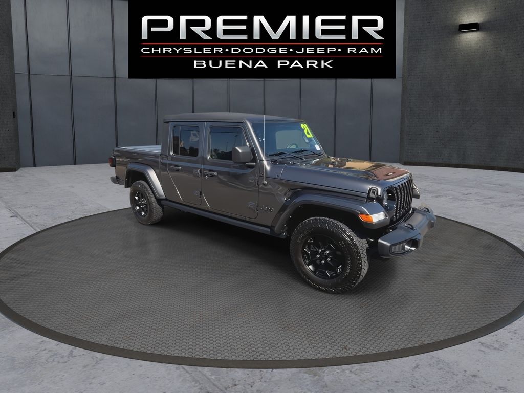 Used 2021 Jeep Gladiator - photo 2