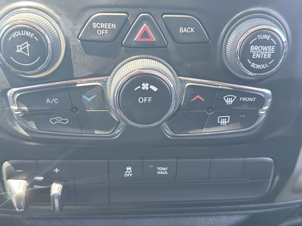 Used 2018 Ram 1500 - photo 18