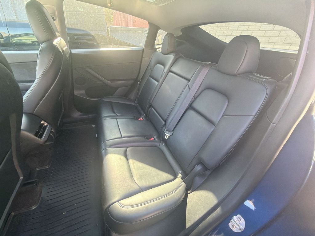 Used 2022 Tesla Model Y - photo 17