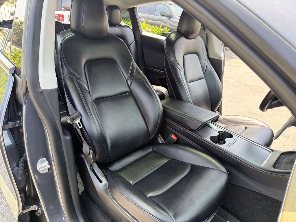 Used 2022 Tesla Model Y - photo 27