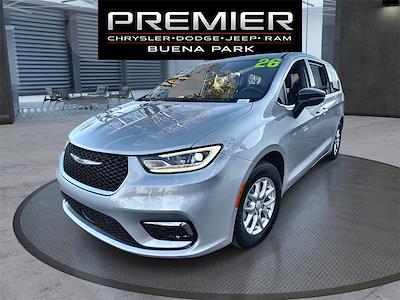 Used 2026 Chrysler Pacifica - photo 1