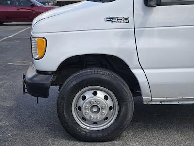 Used 2003 Ford E-350 - photo 1