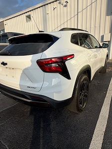 Used 2024 Chevrolet Trax - photo 1